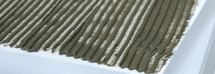 Dämmstoffplatte mit Kleber